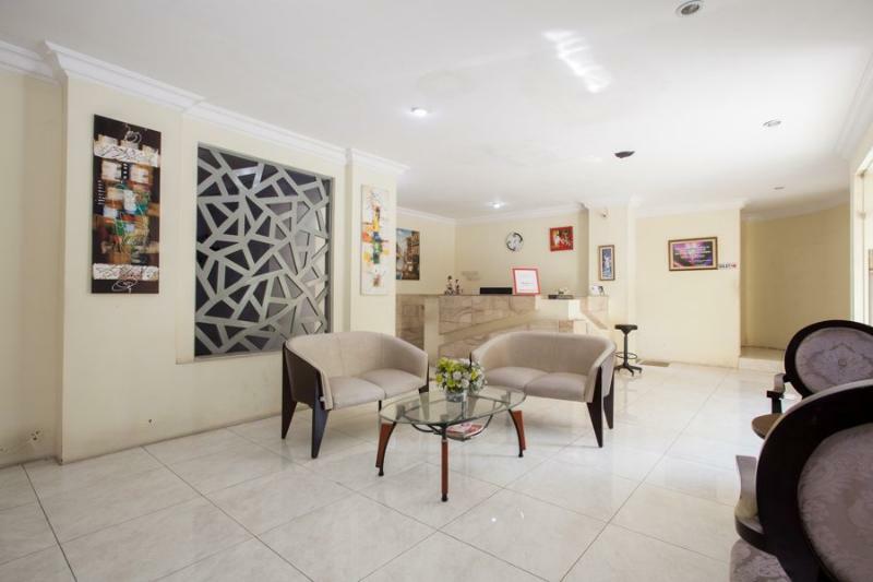 Reddoorz Near Marvel City Mall Wonotjolo المظهر الخارجي الصورة